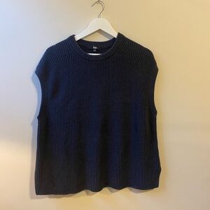 Uniqlo vest